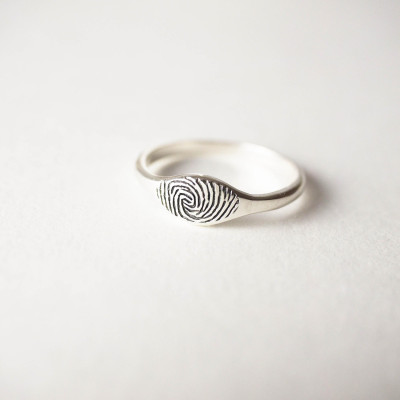 Personalised Initial/Name Ring in Sterling Silver - Customisable Jewellery for New Moms, Bridesmaids - RM34F46