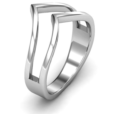 Stylish Geometric Ring Featuring Peaks and Valleys Design
