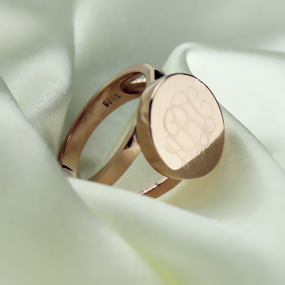 Women's Rose Gold Signet Monogrammed Circle Ring