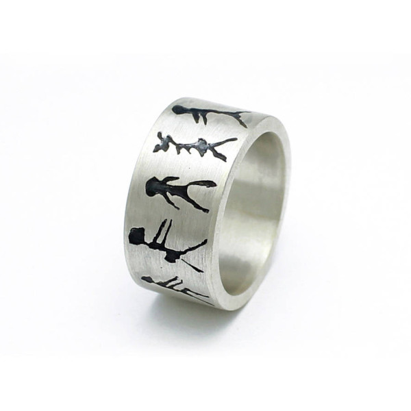 Sterling Silver Band Ring with Capivara Cave Art Design