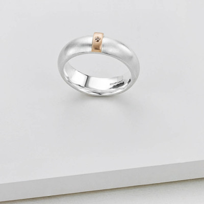 statement Men's or Women's Cognac Diamond Linear Band Ring