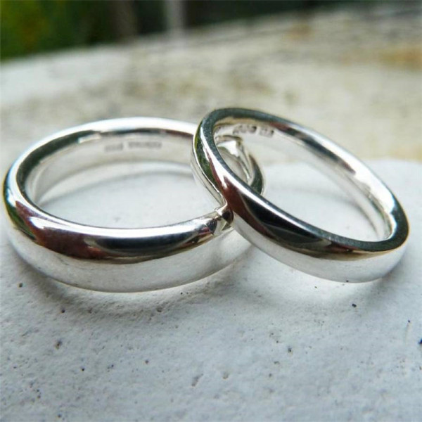Stylish Silver Comfort Fit Wedding Ring Set