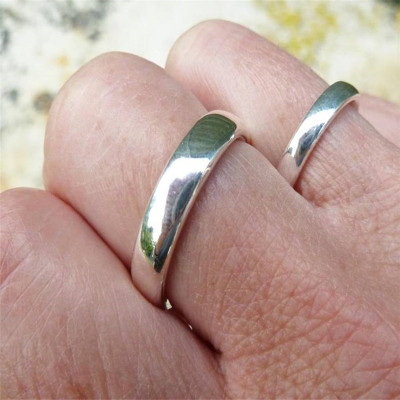 Stylish Silver Comfort Fit Wedding Ring Set
