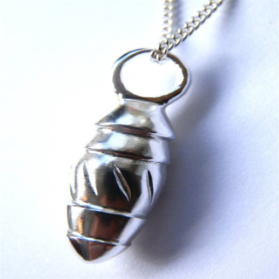 Silver Toggle Twisted Necklace Pendant"