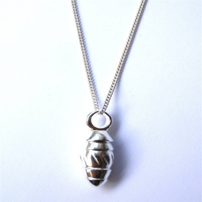 Silver Toggle Twisted Necklace Pendant"